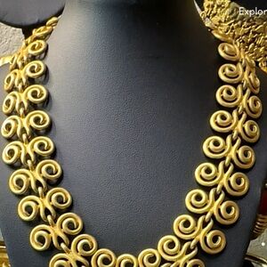 Bold Vintage Luxurious Gold Swirl Necklace